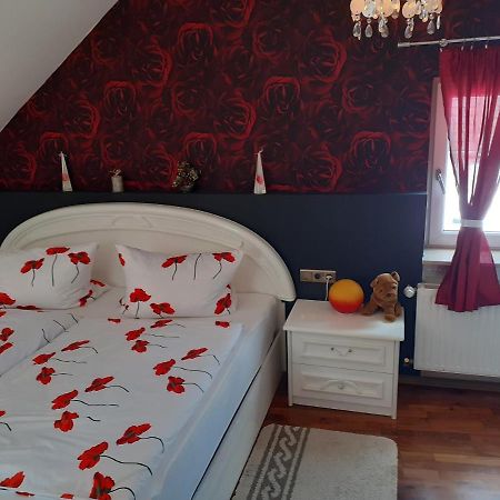 Gemuetliche Zimmer Kaisersesch Exterior foto
